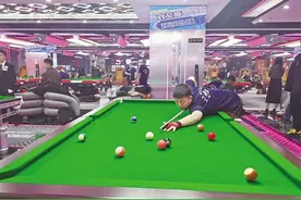 西北五省区中式台球 球王争霸赛在兰挥杆图片