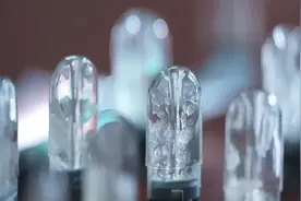 17岁少女“早恋”误入歧途、身陷囹圄……图片