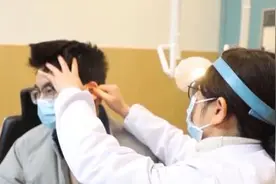 听力受损不可逆 警惕这些会让听力下降的行为→图片