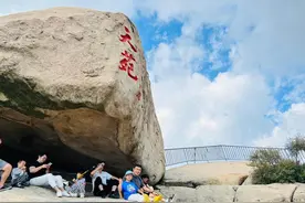 不只是海滨| 五一来青徒步看山花烂漫图片