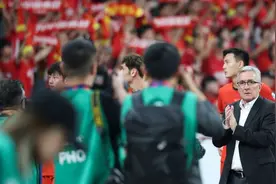 观察：最佳射手武磊因伤退出，去年两针封闭留隐患，锋无力国足被淘汰成定局？图片