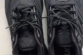 右脚有透气孔左脚没有 找阿迪达斯商家退货需厂家同意图片