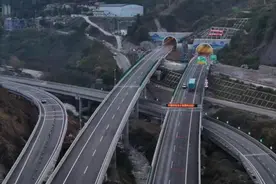 大桥架设、隧道贯通……云南这些高速公路建设又传好消息图片