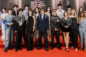 《歌手2025》8位首发歌手官宣！首场竞演将淘汰一人图片