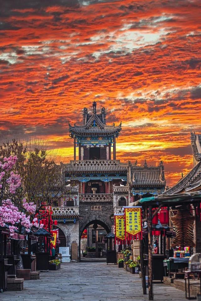 用N种姿势，打开榆林的清明假期