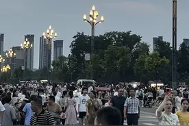 300+摊位一同开市，汉寿街头出现新“夜”态图片