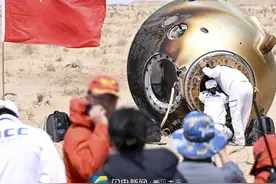 闪电海报｜神舟十九号成功返回 欢迎航天英雄凯旋图片