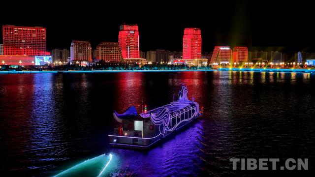夜游拉萨河｜拉萨市重大文旅项目《情满拉萨河》启幕