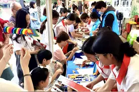 包粽子做龙舟，网络文明知识大闯关，这场广式端午集市好趣致图片