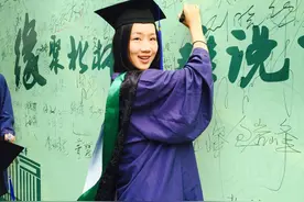 90后女硕士砸掉“铁饭碗”做美甲坐拥十店图片