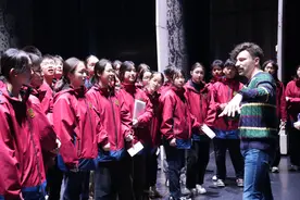 “藤娃”开启戏剧之旅，体验音乐、英语双重魅力图片