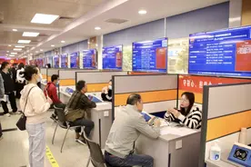 113家企业近5000个岗位，最高年薪36万元！佛山举行首场高校毕业生现场招聘会图片