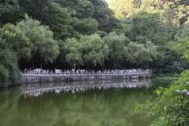 牢记嘱托 展现新风采丨清明假期云岩接待游客约91.38万人次，实现旅游总收入7.19亿元图片