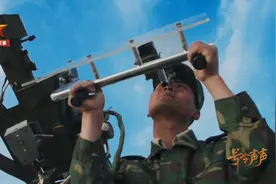 “不是吹，我肩膀上打出去的导弹小一个亿了～”图片