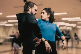 讲西班牙语的新戏为何选在上海进行全球首演？多国艺术家打造“血色婚礼”图片