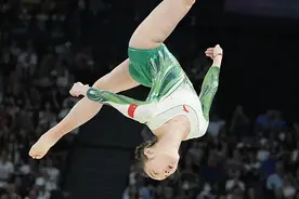 周雅琴夺银🥈！张博恒摘铜🥉！图片