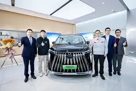 男篮国手徐杰成为传祺新能源E9车主图片