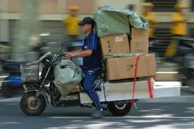 究竟｜快递小哥三年收入超百万？如何实现的？这样的人有多少？图片