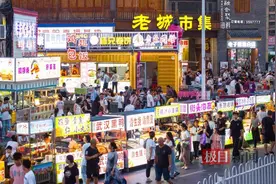 长达1200米！襄阳老夜市爆改成网红打卡地图片