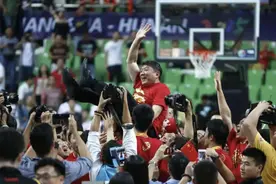 老帅再出山！二度担任中国女篮主教练，宫鲁鸣能带来什么？图片