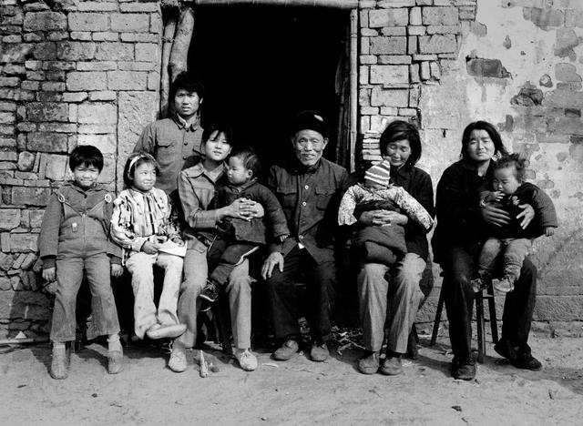 我在现场·光影流年丨当这份爱默默流淌了37年，如今的他们，还好吗？