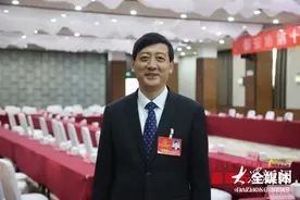 2025怎么干？新泰市市长赵永斌：培育过100亿元强企“雁阵”，擦亮“肉鸭之都”品牌图片
