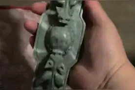 山东女子收到去世3年爷爷准备的如意哽咽：瞒了20年，将用下半生不断回味他的爱图片