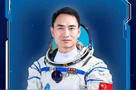 同框亮相！神舟二十号航天员乘组简历来了图片