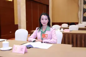 全国人大代表李霞关注湘鄂西革命老区振兴：擦亮老区文旅品牌，支持荆州古城5A创建图片