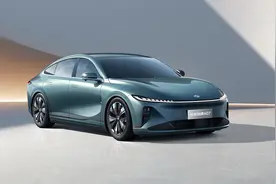 长安品牌组织架构调整，引力、启源设产品CEO职位！朱华荣回应“重组”：既定战略不变图片