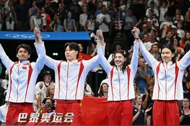 破亚洲纪录！男女混合4×100米混合泳接力中国队摘银图片