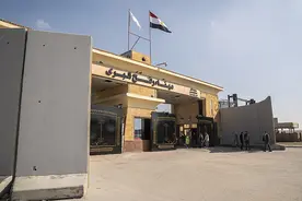 人道救援物资已由拉法口岸进入加沙地带图片