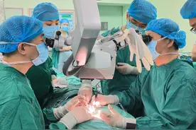 新型手术助力帕金森病治疗  颈深淋巴-静脉吻合术成功应用图片