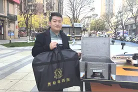 打“飞的”送衣服！昆明定制服装首飞配送成功图片