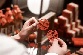 马上评丨破除天价彩礼，将幸福的钥匙掌握在自己手里图片