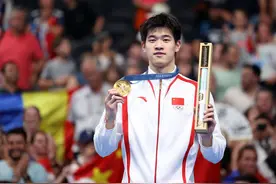 巴黎奥运会｜潘展乐夺得男子100米自由泳冠军并打破世界纪录图片