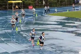 当体育中考遇到雷电暴雨怎么办？别担心，长沙学校早有准备图片