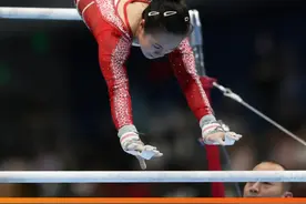 浙江队卫冕体操全锦赛女团冠军图片