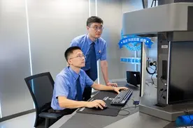 普通游客为何一票难求？“黄牛”背后已形成“倒票一条龙”图片