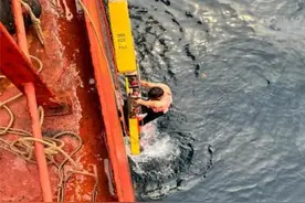 渔民海上遇险漂流4天被救起 海事部门助其平安回家图片