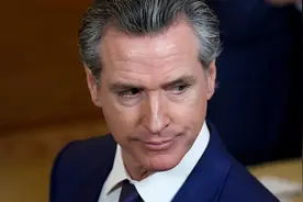 美媒：加州州长签署“防特朗普”法案，拨款5000万美元保护加州政策和移民图片