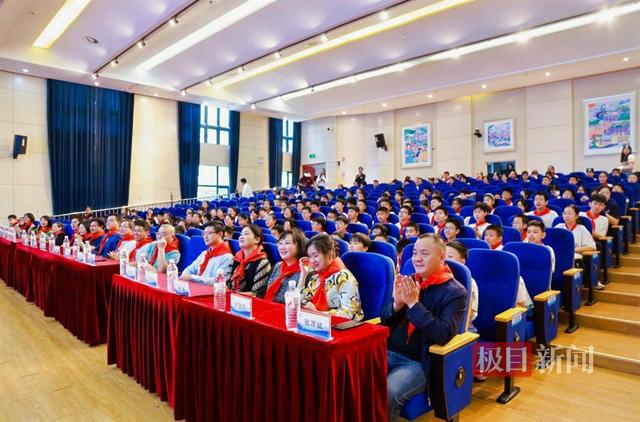 世界读书日这天，“李白”“诸葛”的故事被学生演活了