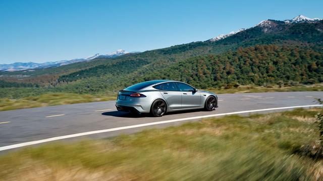特斯拉 Model S/X 回归，近百万售价未变，马斯克却另有所爱