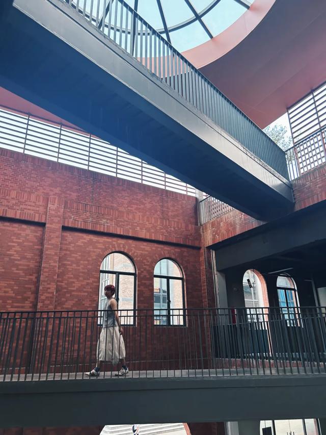 一座低调好玩的城市,花100块就能逛吃一整天!