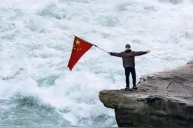 知名演员“悬崖照”爆火，切勿盲目跟风！图片