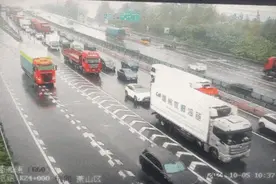堵堵堵堵堵....有人开了14个小时还没到家！台州多个高速进口关闭！返程高峰就在…图片