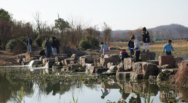 冬日暖阳引客来 霍山东淠河湿地公园成热门打卡地