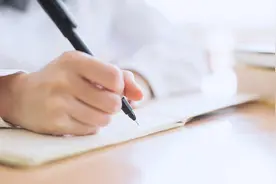 “定向招生”刷新多所院校录取分纪录，“包分配”机制获认可图片