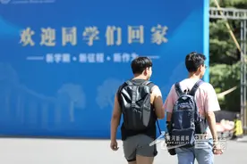 开学第一天，山西各地花式迎新（组图）图片