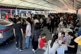 国庆假期前四天，广西消费市场持续火热图片